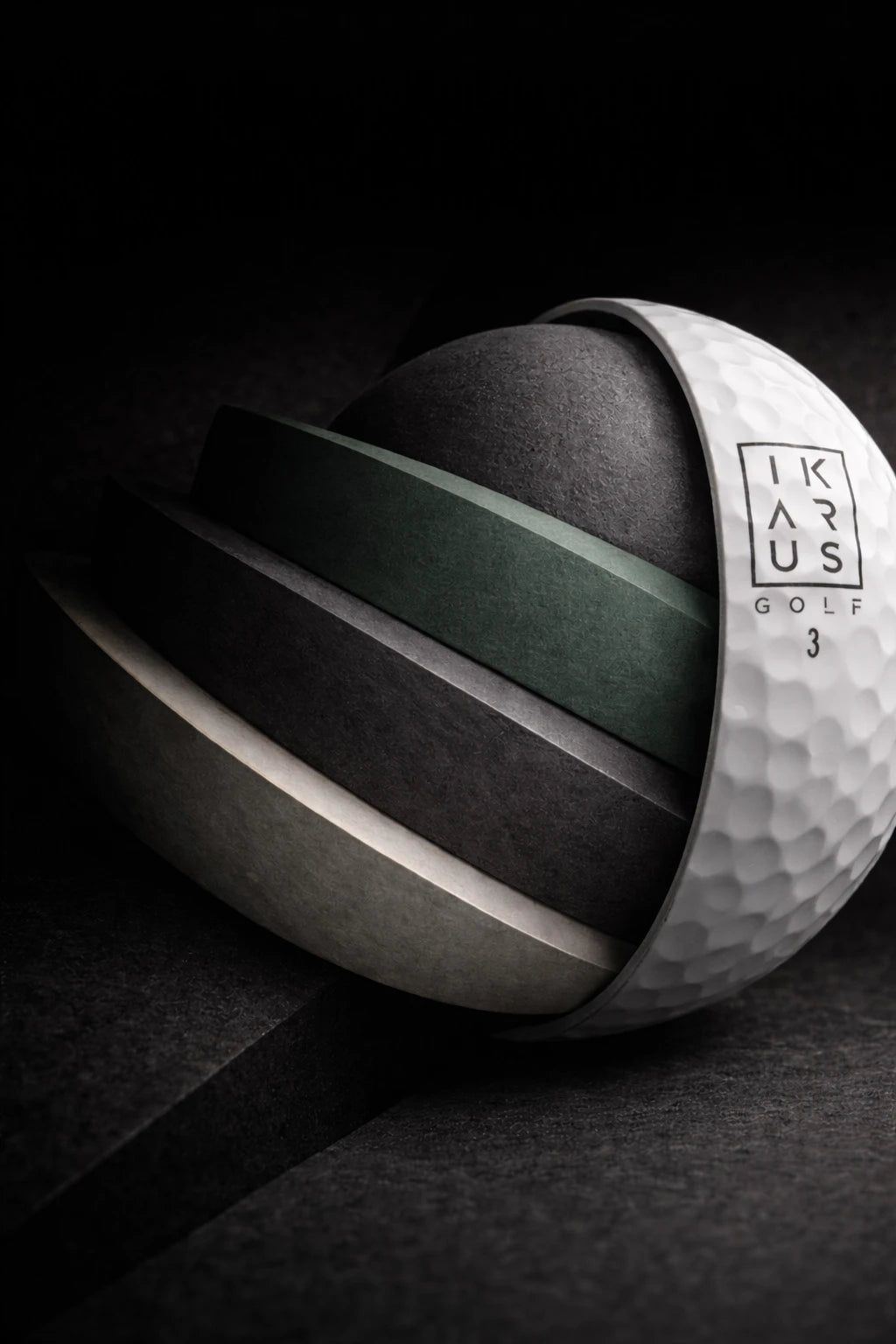 Illustrative Darstellung des Schichtaufbaus eines IKARUS Golfballs